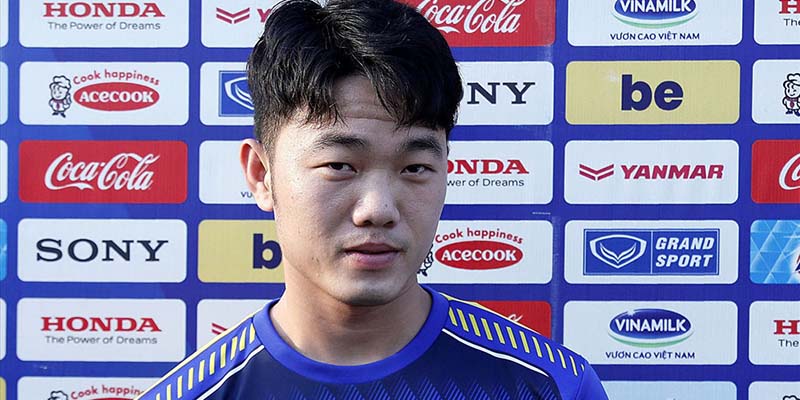 Cầu Thủ Xuân Trường - Gương Mặt Bóng Đá Trẻ Của Việt Nam